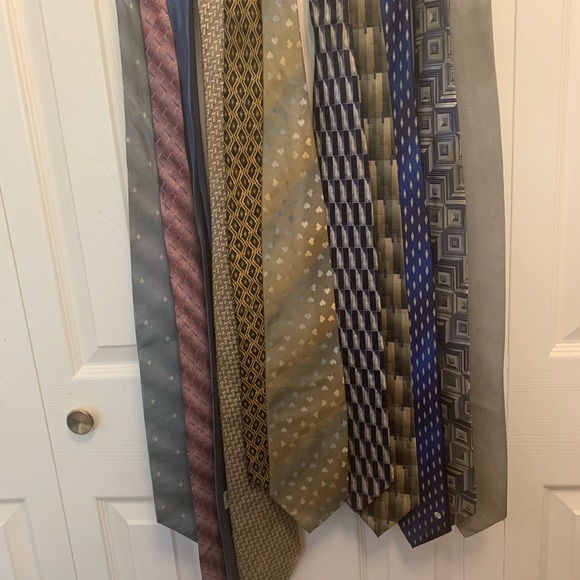 Assortment of 13 ties - Picture 2 of 3